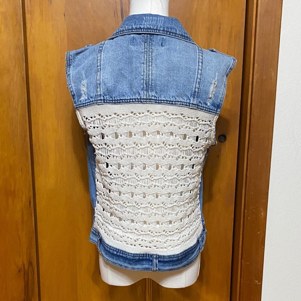 NWOT Vintage Havana Blue Denim Vest Cream Crochet Back Pockets Shoulder P2P 19”